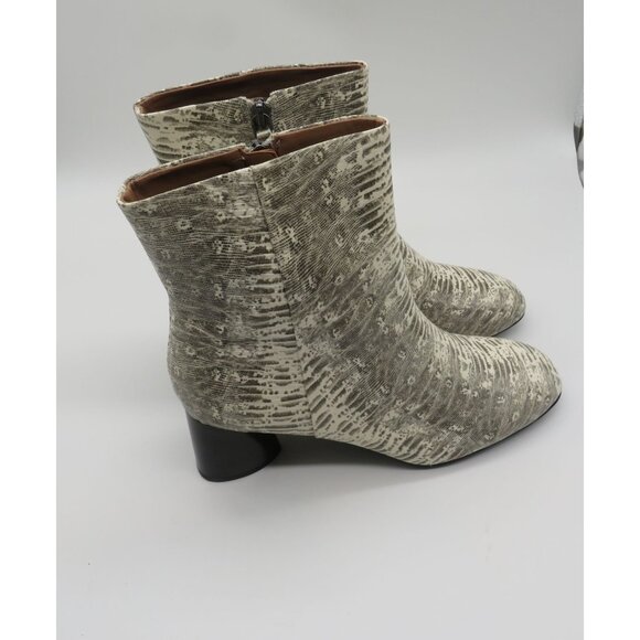 Aerosoles Womens 10.5 Gray Textured Leather Ankle Boots Side Zipper NEW - Picture 3 of 7